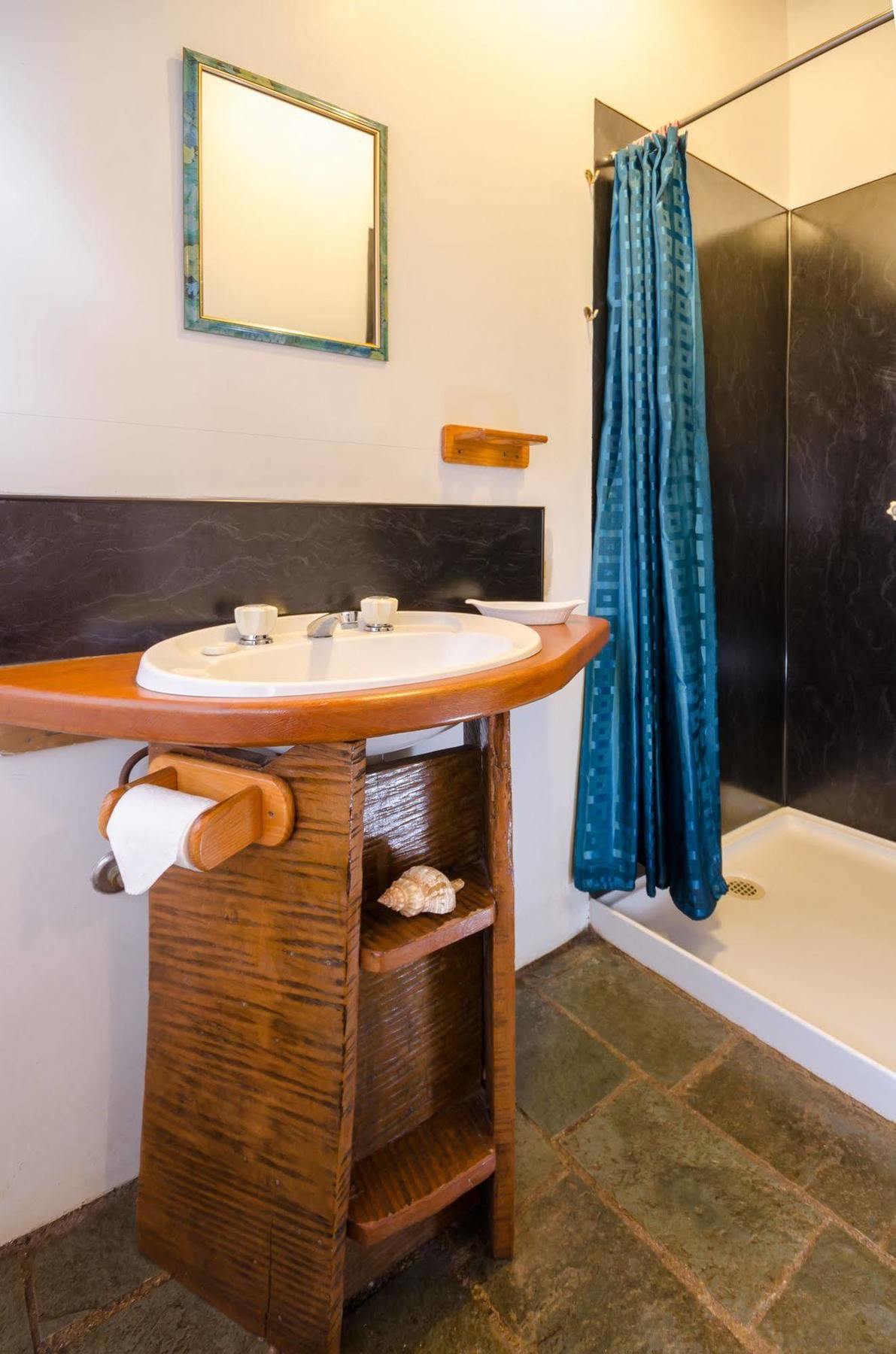Epiphyte B & B Cow Bay Екстер'єр фото