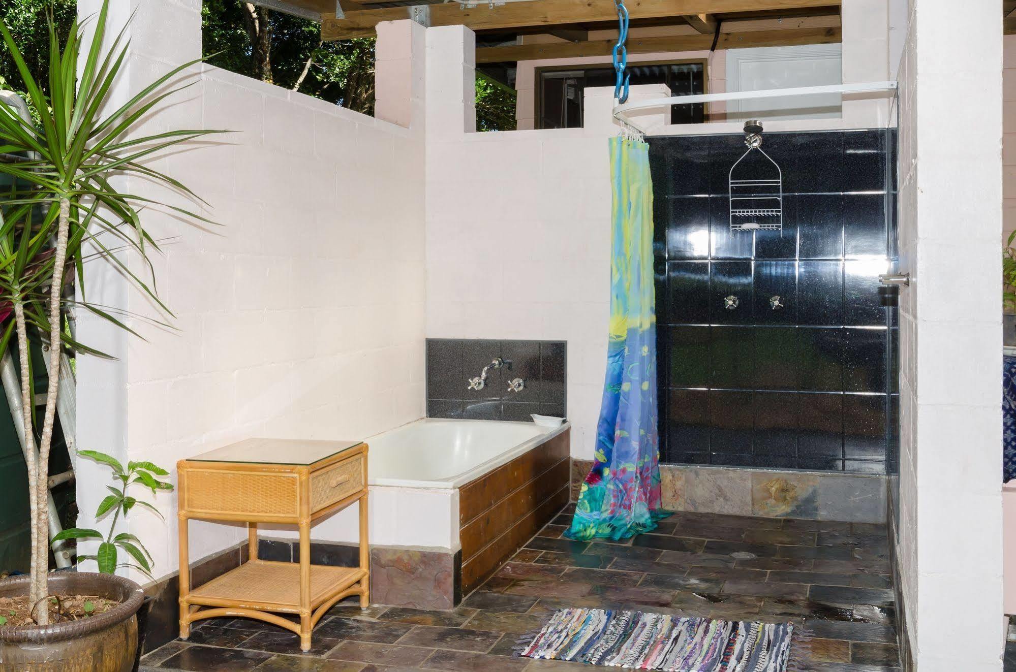 Epiphyte B & B Cow Bay Екстер'єр фото