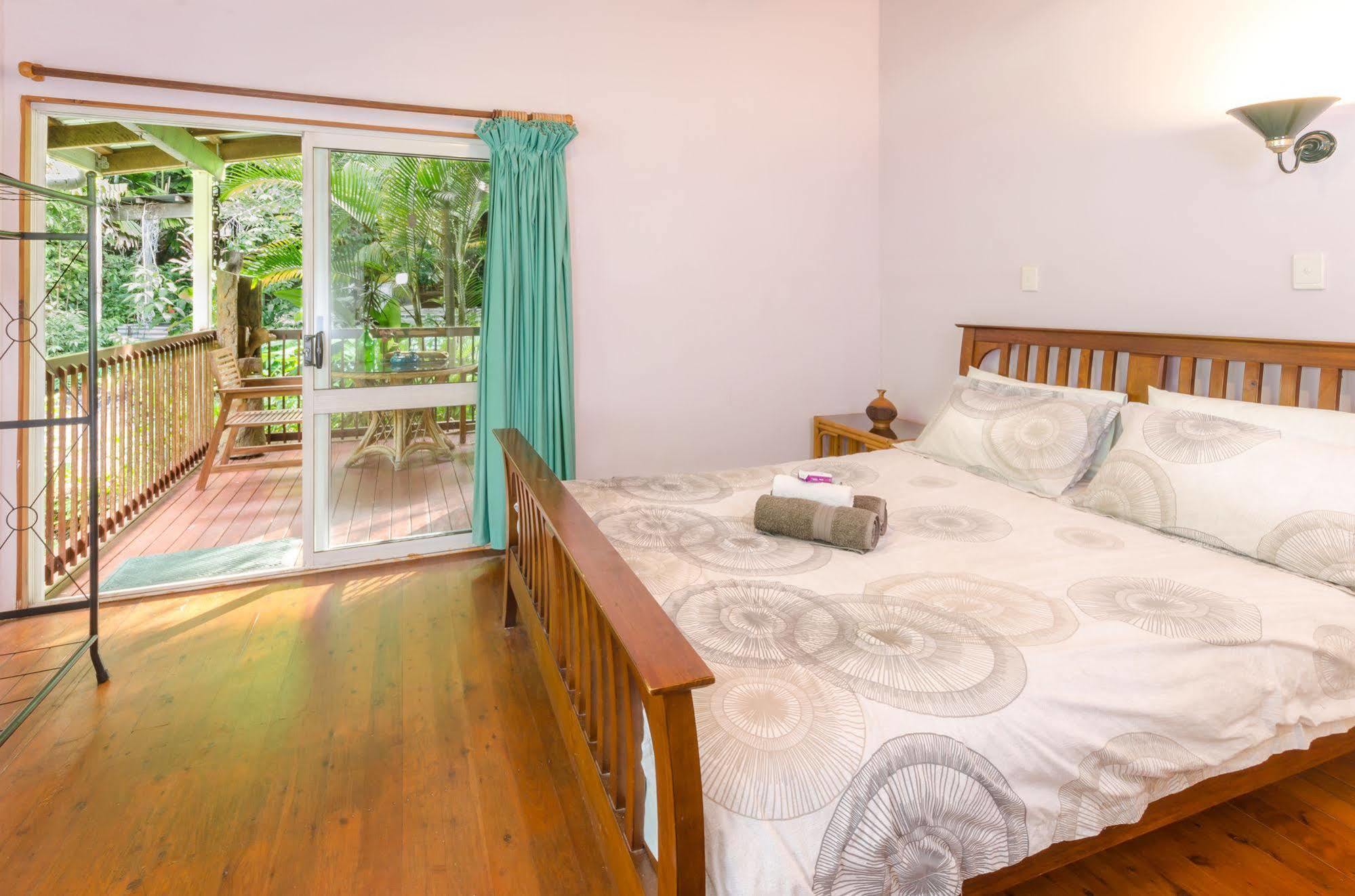 Epiphyte B & B Cow Bay Екстер'єр фото